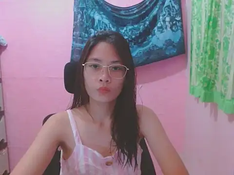 Sweetsexylady19 online show from May 10, 2026, 12:54 pm