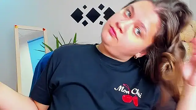 Snapshot of Rorria chatting on May 18, 2026, 8:31 am Rorria online show from May 18, 2026, 8:31 am