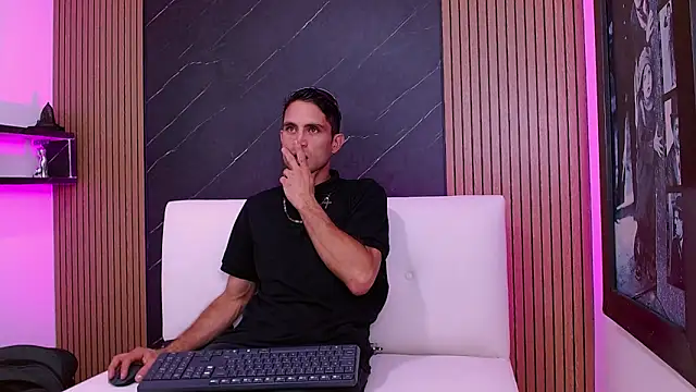 Snapshot of Andres_Colins1 chatting on May 18, 2026, 5:08 pm Andres Colins1 online show from May 18, 2026, 5:08 pm