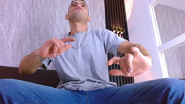 Snapshot of Andres_Colins1 chatting on May 30, 2026, 5:10 pm Andres Colins1 online show from May 30, 2026, 5:10 pm