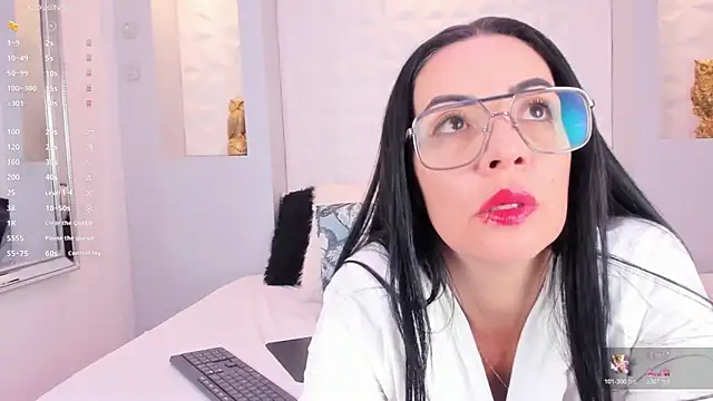 DannaPerea online show from April 27, 2026, 11:58 pm