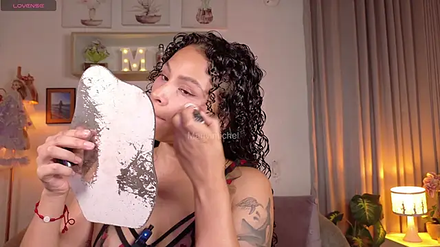 Snapshot of Marivimichel_s chatting on April 23, 2026, 10:03 am Marivimichel s online show from April 23, 2026, 10:03 am