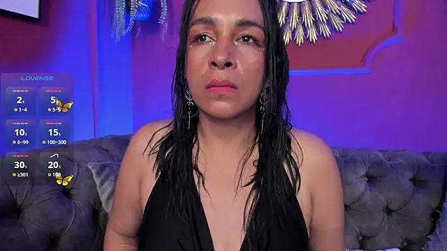 Snapshot of Rosie_Stone chatting on May 21, 2026, 3:46 am Rosie Stone online show from May 21, 2026, 3:46 am