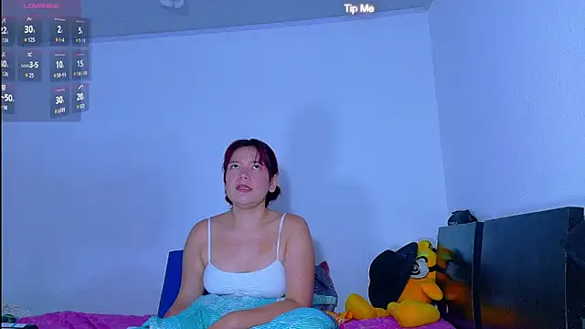 Snapshot of Evaa_02 chatting on May 27, 2026, 12:13 pm Evaa 02 online show from May 27, 2026, 12:13 pm
