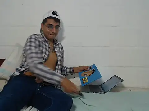 alan048idk online show from May 21, 2026, 6:59 pm