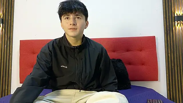 LunayDream online show from April 29, 2026, 11:14 am