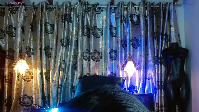 Hecate doll online show from April 29, 2026, 3:49 pm
