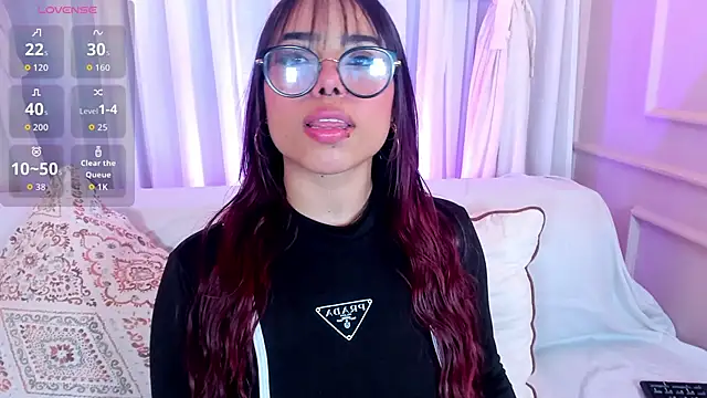 Snapshot of Little_natty_ chatting on May 8, 2026, 6:24 pm Little natty online show from May 8, 2026, 6:24 pm