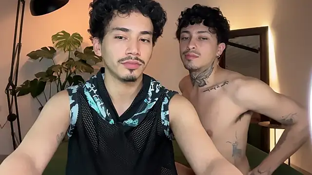Noah and Steven online show from May 22, 2026, 11:32 pm