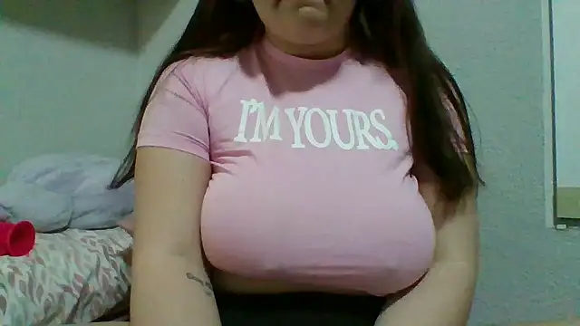 SmokeyAnne online show from May 11, 2026, 7:55 pm
