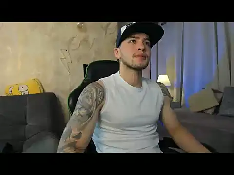 Snapshot of RONNY_COLTON chatting on April 21, 2026, 12:34 am RONNY COLTON online show from April 21, 2026, 12:34 am
