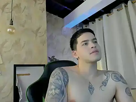 Snapshot of RONNY_COLTON chatting on April 25, 2026, 11:57 pm RONNY COLTON online show from April 25, 2026, 11:57 pm