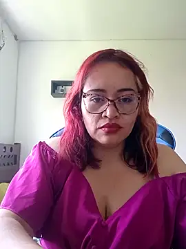 Snapshot of Amaranta-Luque chatting on April 25, 2026, 7:33 pm Amaranta-Luque online show from April 25, 2026, 7:33 pm