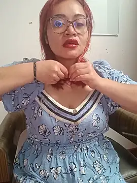 Snapshot of Amaranta-Luque chatting on May 16, 2026, 7:23 pm Amaranta-Luque online show from May 16, 2026, 7:23 pm