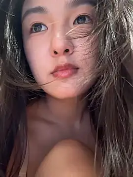dearBeibeii online show from May 11, 2026, 3:01 am
