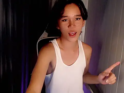 Snapshot of urnaughty_paul chatting on May 2, 2026, 6:40 am urnaughty paul online show from May 2, 2026, 6:40 am