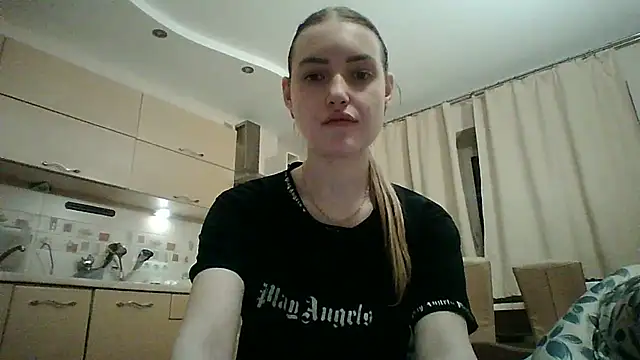 Snapshot of Lisanta chatting on May 2, 2026, 7:30 pm Lisanta online show from May 2, 2026, 7:30 pm
