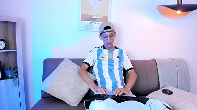 dax blaze online show from May 10, 2026, 12:43 pm