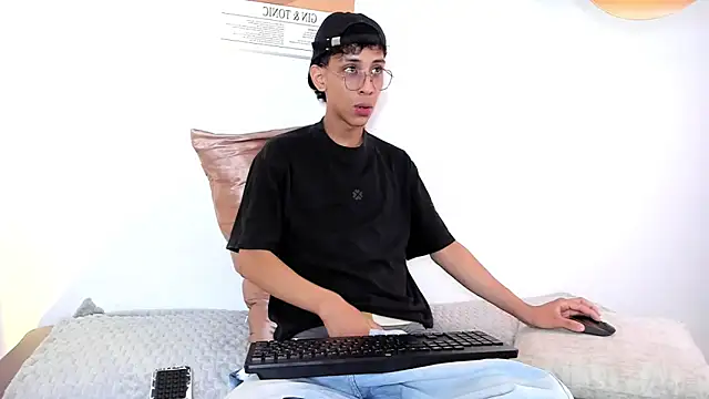 dax blaze online show from May 15, 2026, 1:18 pm