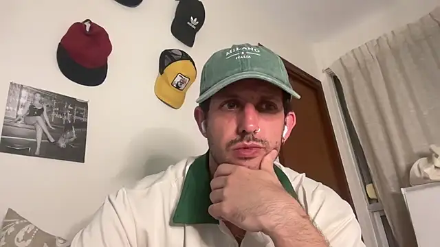 MathiasBellucci online show from May 1, 2026, 8:24 pm