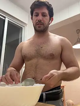 MathiasBellucci online show from May 5, 2026, 9:01 pm
