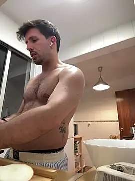 MathiasBellucci online show from May 14, 2026, 9:10 pm