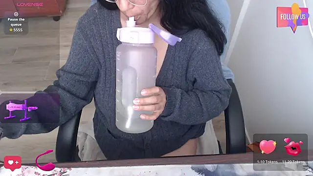 Melissaleehot online show from April 21, 2026, 9:39 pm