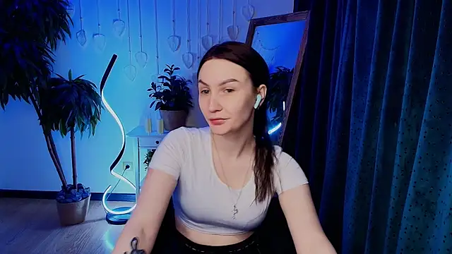 1i1yfoxxx online show from May 13, 2026, 2:20 am