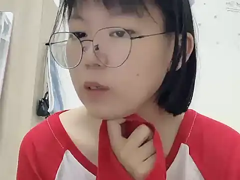 Snapshot of Belle-LL chatting on April 27, 2026, 2:48 pm Belle-LL online show from April 27, 2026, 2:48 pm