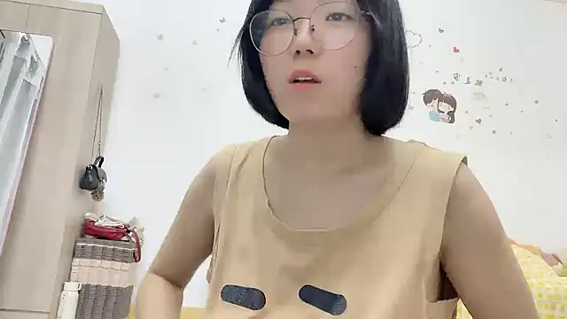 Snapshot of Belle-LL chatting on April 29, 2026, 5:30 pm Belle-LL online show from April 29, 2026, 5:30 pm