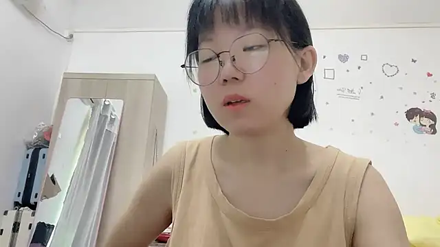 Snapshot of Belle-LL chatting on April 30, 2026, 8:20 am Belle-LL online show from April 30, 2026, 8:20 am
