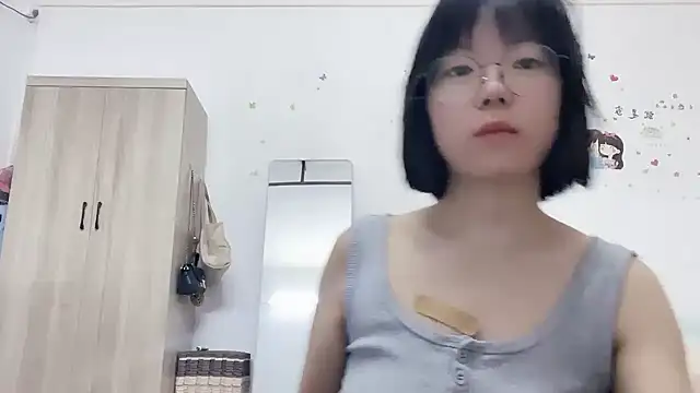 Snapshot of Belle-LL chatting on May 16, 2026, 2:49 pm Belle-LL online show from May 16, 2026, 2:49 pm