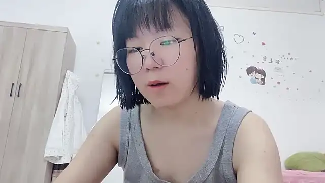Snapshot of Belle-LL chatting on May 24, 2026, 7:13 am Belle-LL online show from May 24, 2026, 7:13 am