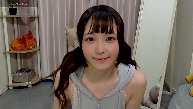 Snapshot of mi-na-2 chatting on May 27, 2026, 9:50 am mi-na-2 online show from May 27, 2026, 9:50 am