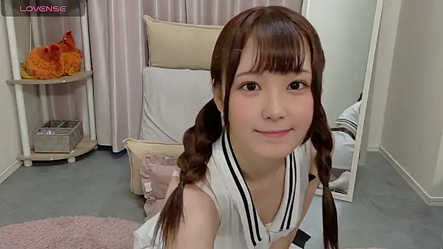 Snapshot of mi-na-2 chatting on June 3, 2026, 10:07 am mi-na-2 online show from June 3, 2026, 10:07 am