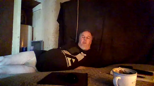 Nightshade1195 online show from May 5, 2026, 9:01 pm