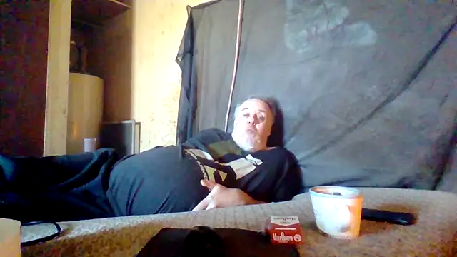 Nightshade1195 online show from May 10, 2026, 4:56 pm