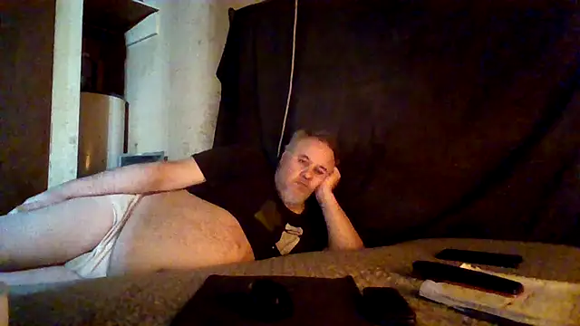 Nightshade1195 online show from May 12, 2026, 7:00 pm