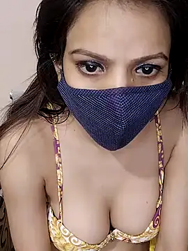 lovelyrosewifey online show from May 16, 2026, 6:32 am