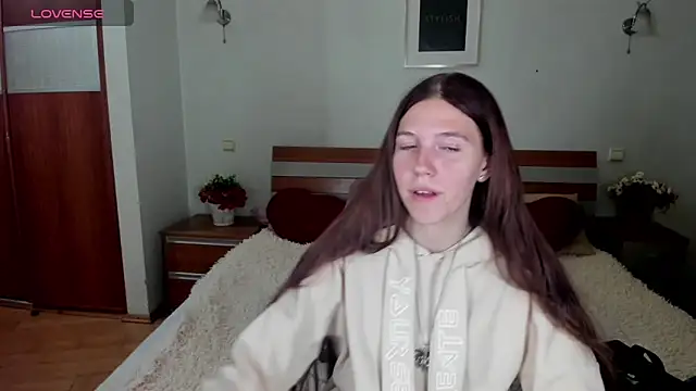 Snapshot of MaryRapunzel chatting on May 1, 2026, 8:46 pm MaryRapunzel online show from May 1, 2026, 8:46 pm