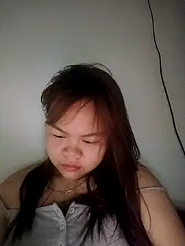 Snapshot of Truxcy1 chatting on April 25, 2026, 10:18 am Truxcy1 online show from April 25, 2026, 10:18 am