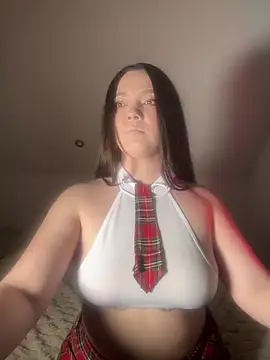 AlyraMoon online show from May 16, 2026, 6:07 pm