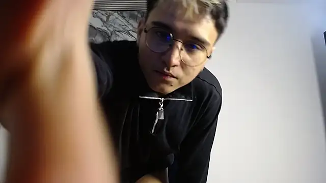 IanStorm online show from April 24, 2026, 11:45 am