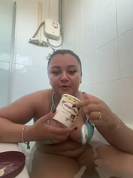 Snapshot of Laurenrose_x chatting on May 26, 2026, 12:23 pm Laurenrose x online show from May 26, 2026, 12:23 pm