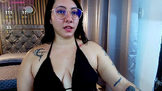 Snapshot of Agata_Monroe chatting on May 15, 2026, 7:32 pm Agata Monroe online show from May 15, 2026, 7:32 pm