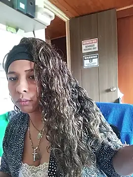 Snapshot of Ivon_C chatting on May 8, 2026, 1:16 pm Ivon C online show from May 8, 2026, 1:16 pm