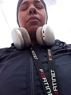 Snapshot of Ivon_C chatting on May 21, 2026, 1:40 pm Ivon C online show from May 21, 2026, 1:40 pm