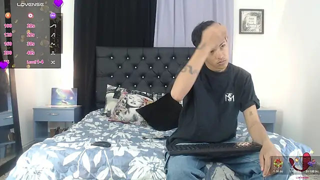 Mia Hiills online show from May 13, 2026, 8:06 pm