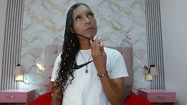 Mia Hiills online show from June 16, 2026, 12:41 pm