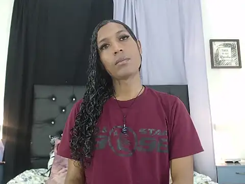 Mia Hiills online show from July 2, 2026, 12:44 pm